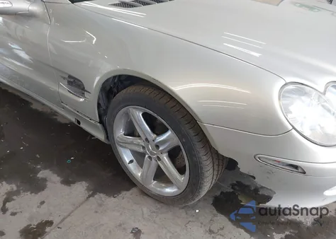 2003 Mercedes-Benz Sl 500 z USA, uszkodzony, nr VIN WDBSK75F43F008465